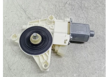Motoras geam dreapta fata A2469065200 Mercedes Benz E-Class W212 (2009 - 2013) OM651.924