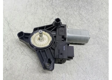 Motoras geam dreapta spate A2469063200 Infiniti Q30 1 (2016 - 2020) 2.2 d 651.930