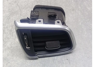 Grila ventilatie bord 687615df0a Infiniti Q30 1 (2016 - 2020) 2.2 d 651.930