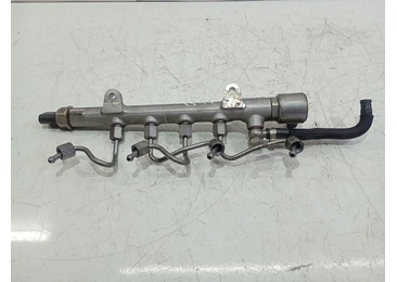 Rampa injectoare r91442240a Infiniti Q30 1 (2016 - 2020) 651.930