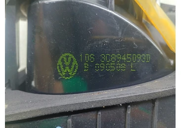 Stop stanga 3C8945093D Volkswagen Passat CC 1 (2008 - 2012) - miniatura 3