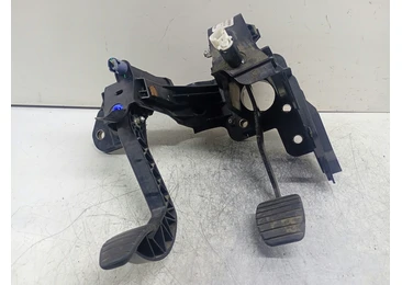 Pod pedalier 465105948R Renault Master 3 (2st facelift) (2019 - 2024) - miniatura 2