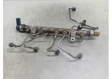 Rampa injectoare 03L130089A Volkswagen Passat CC 1 (2008 - 2012) - miniatura 2