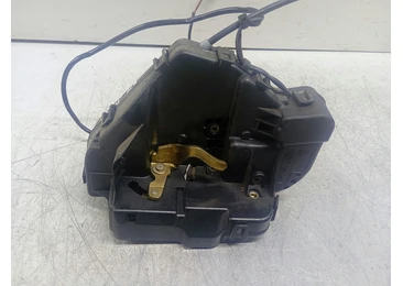 Broasca dreapta spate 2117300635 Mercedes Benz E-Class W211/S211 (2002 - 2006) OM642.920