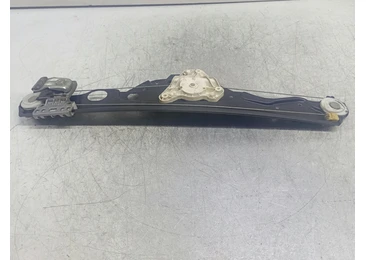 Macara geam dreapta spate A2117300246 Mercedes Benz E-Class W211/S211 (2002 - 2006) OM642.920