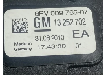 Pedala acceleratie 13252702 Opel Astra J (2009 - 2012) - miniatura 4