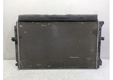Radiator apa 5q0121251gd Volkswagen Passat B8 (2014 - 2020) - miniatura 2