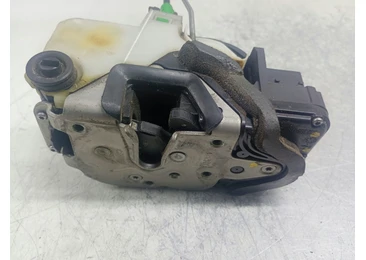 Broasca dreapta spate 3023880 Opel Astra J (2009 - 2012) - miniatura 3