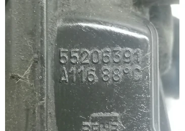 Carcasa termostat 55206391 Opel Astra J (2009 - 2012) - miniatura 4