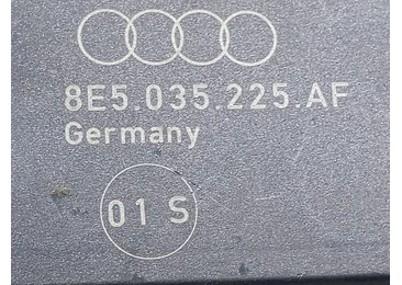 Amplificator antena 8E5035225AF Audi A4 B7 (2004 - 2008) - miniatura 3