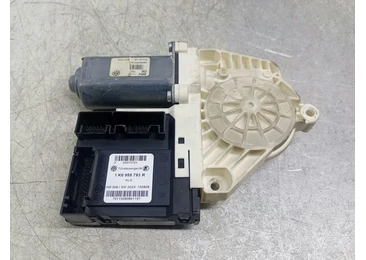 Motoras geam stanga fata 1K0959701AG Volkswagen Golf 6 (2008 - 2015) cbdc