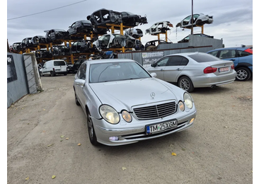 Mercedes Benz E-Class W211/S211 (2002 - 2006) - miniatura 1