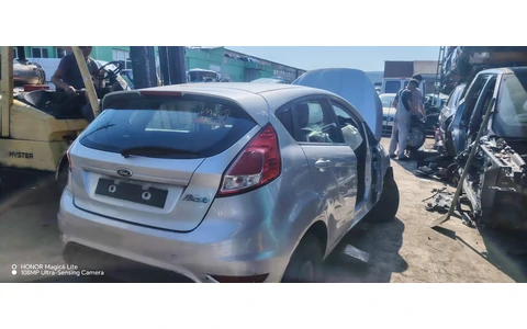 Ford Fiesta 6 (facelift) (2013 - 2020) - imagine 1