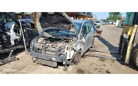 Ford Fiesta 6 (facelift) (2013 - 2020) - imagine 3
