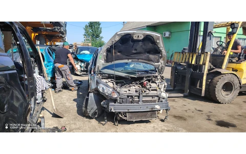 Ford Fiesta 6 (facelift) (2013 - 2020) - imagine 4