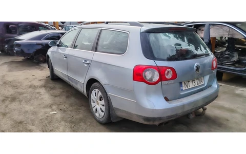 Volkswagen Passat B6 (2005 - 2010) - imagine 7