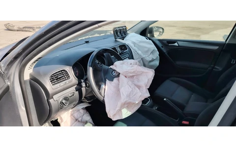 Volkswagen Golf 6 (2008 - 2015) - imagine 5