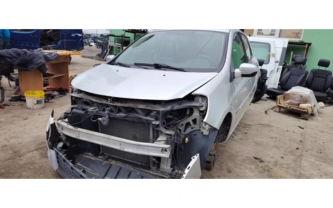 Renault Clio 3 (facelift) (2009 - 2012) - imagine 4