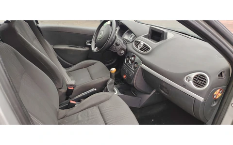 Renault Clio 3 (facelift) (2009 - 2012) - imagine 2