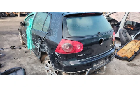 Volkswagen Golf 5 (2003 - 2009) - imagine 1
