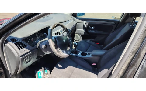 Renault Laguna 3 (2007 - 2011) - imagine 5
