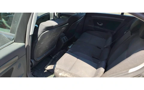 Renault Laguna 3 (2007 - 2011) - imagine 4