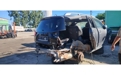 Peugeot 4007 1 (2007 - 2012) - imagine 3