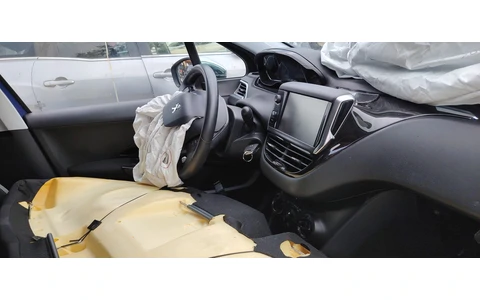 Peugeot 208 1 (2012 - 2016) - imagine 5