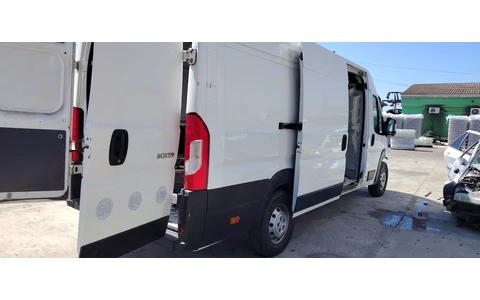 Peugeot Boxer 2 Typ250 (2nd facelift) (2015 - 2020) - imagine 4