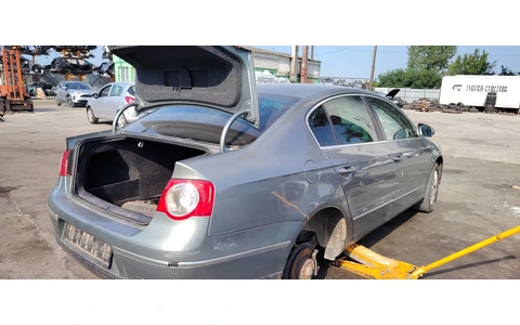 Volkswagen Passat B6 (2005 - 2010) - imagine 5