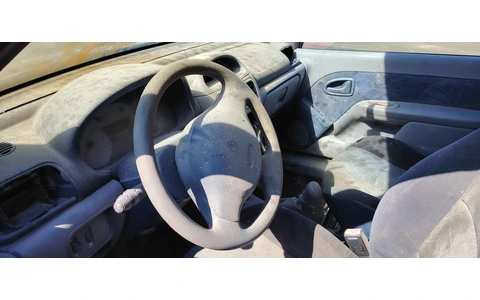 Renault Clio 2 (facelift) (2001 - 2005) - imagine 5