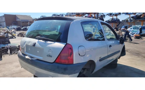 Renault Clio 2 (facelift) (2001 - 2005) - imagine 3
