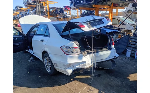 Mercedes Benz E-Class W212 (2009 - 2013) - imagine 4