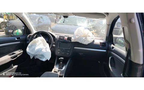 Volkswagen Golf 5 (2003 - 2009) - imagine 4