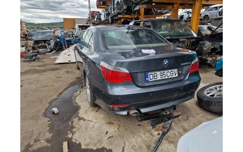 BMW Seria 5 E60/E61 (2003 - 2007) - imagine 3