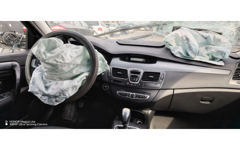 Renault Laguna 3 (2007 - 2011) - imagine 3