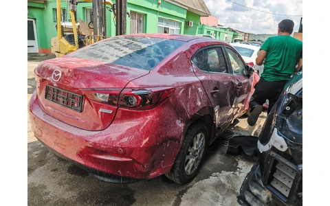Mazda 3 BM (facelift) (2016 - 2019) - imagine 4