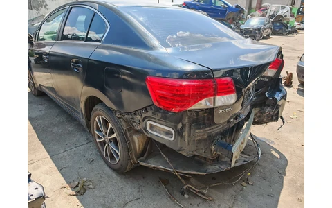 Toyota Avensis 3 T27 (facelift) (2011 - 2015) - imagine 3