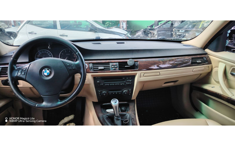 BMW Seria 3 E90 (2004 - 2010) - imagine 5