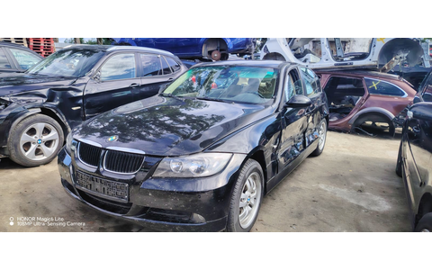 BMW Seria 3 E90 (2004 - 2010) - imagine 1