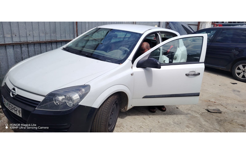 Opel Astra H (2004 - 2007) - imagine 1