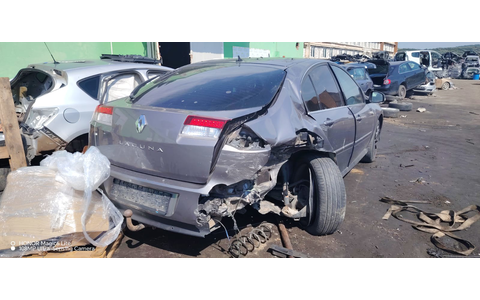 Renault Laguna 3 (2007 - 2011) - imagine 2