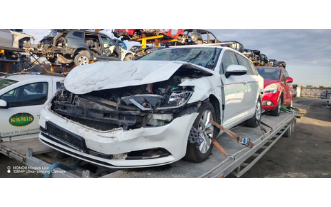 Volkswagen Passat B8 (2014 - 2020) - imagine 2