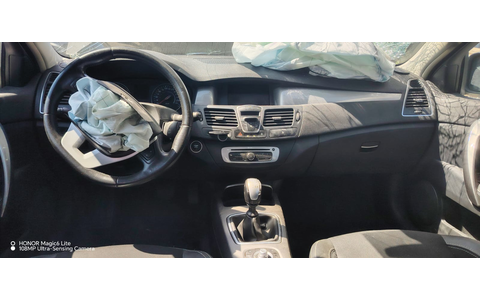 Renault Laguna 3 (facelift) (2011 - 2015) - imagine 6