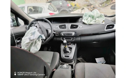 Renault Scenic 3 (2009 - 2012) - imagine 6