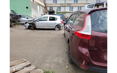Renault Scenic 3 (2009 - 2012) - imagine 4