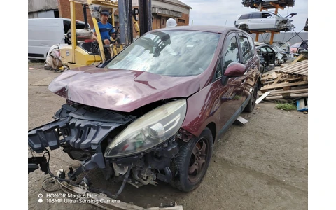 Renault Scenic 3 (2009 - 2012) - imagine 1