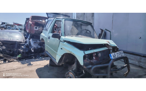 Suzuki Vitara 1 generation (1988 - 2006) - imagine 6