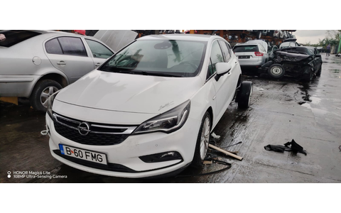 Opel Astra K (2015 - 2020) - imagine 1
