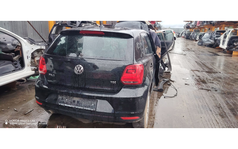 Volkswagen Polo 5 (6R) (facelift) (2014 - 2018) - imagine 1